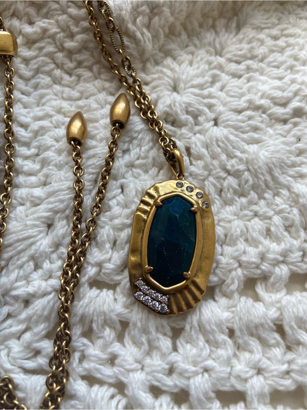 Kendra Scott Gold Teal Blue Crystal Long Adjustable Statement Necklace - Picture 4 of 6